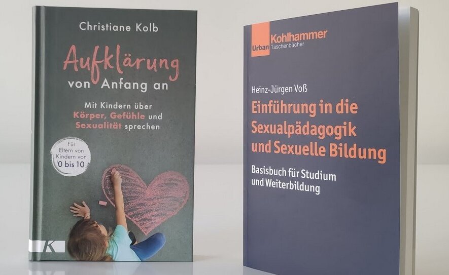 Bücher „Aufklärung von Anfang an: Mit Kindern über Körper, Gefühle und Sexualität sprechen. Für Eltern von Kindern von 0 bis 10“, „Einführung in die Sexualpädagogik und Sexuelle Bildung: Basisbuch für Studium und Weiterbildung“ Bücher „Aufklärung von Anfang an: Mit Kindern über Körper, Gefühle und Sexualität sprechen. Für Eltern von Kindern von 0 bis 10“, „Einführung in die Sexualpädagogik und Sexuelle Bildung: Basisbuch für Studium und Weiterbildung“