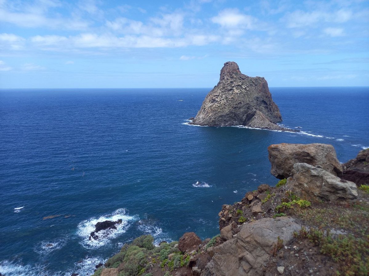 Roques de Anaga auf Teneriffa Meer und Felsformation