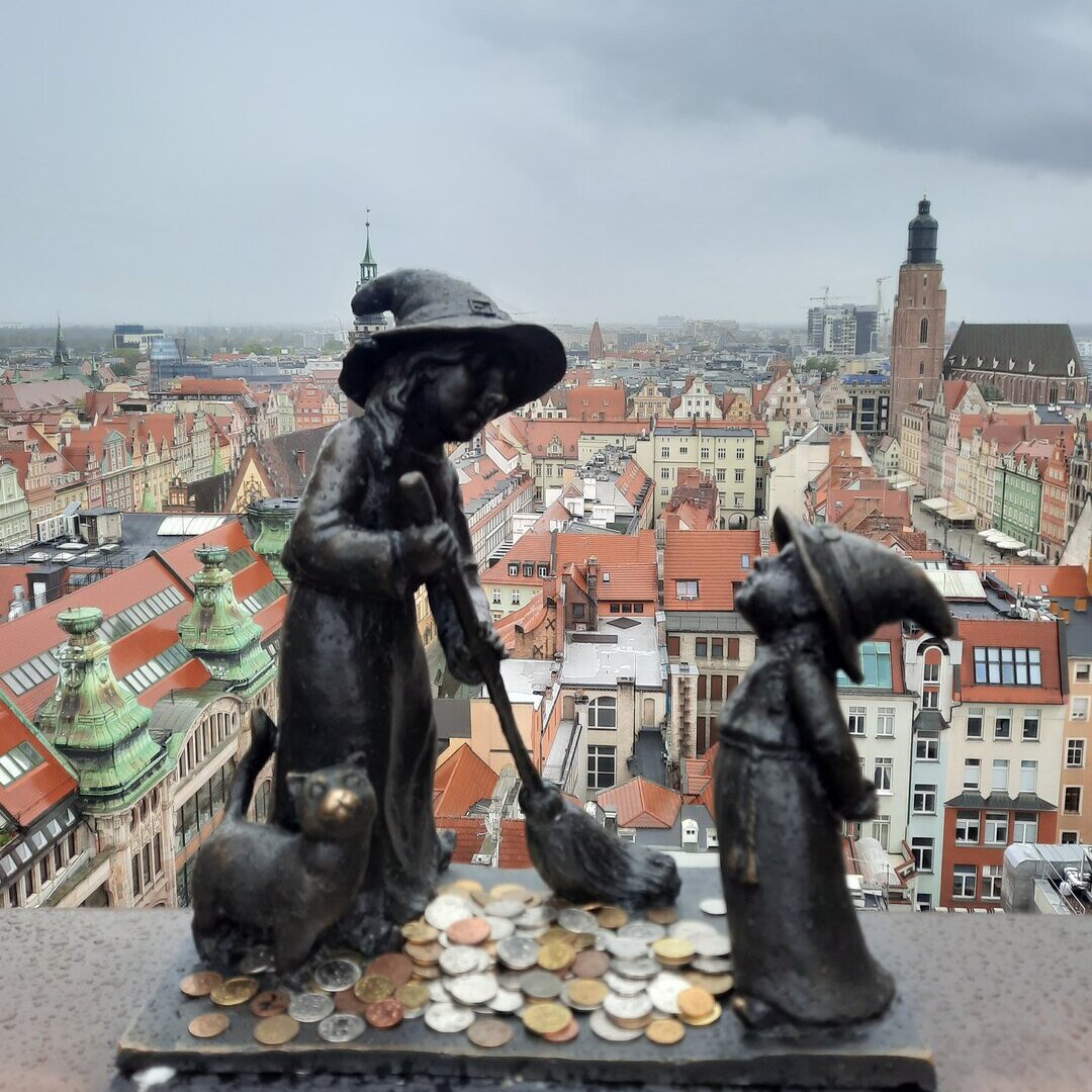 Ansicht auf zwei Wroclawer Zwerge