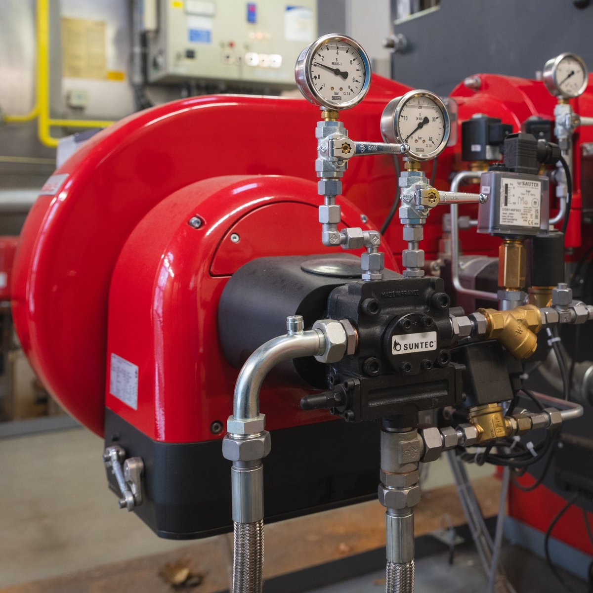 Technische Anlage im Blockheizkraftwerk der Hochschule Merseburg