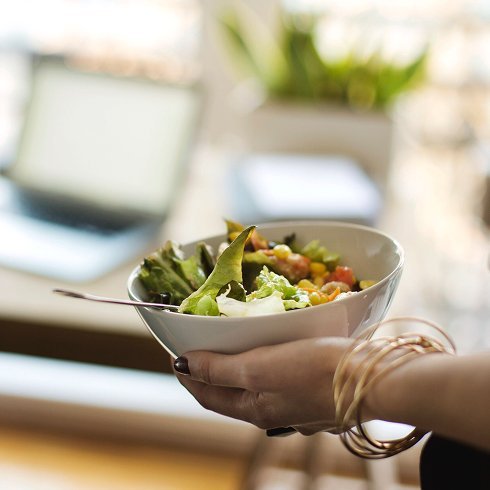 Die Darm-Hirn-Achse – Das Powerduo für Konzentration & Wohlbefinden (Webinar für Studierende)