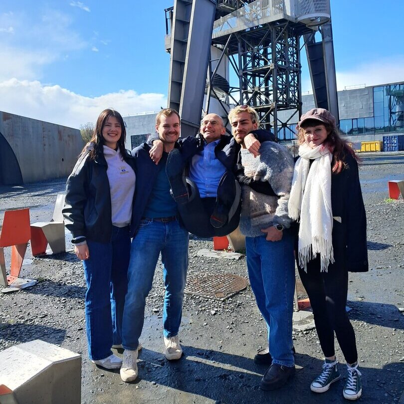 Studierende der HoMe und Professor Rödel in Belgien